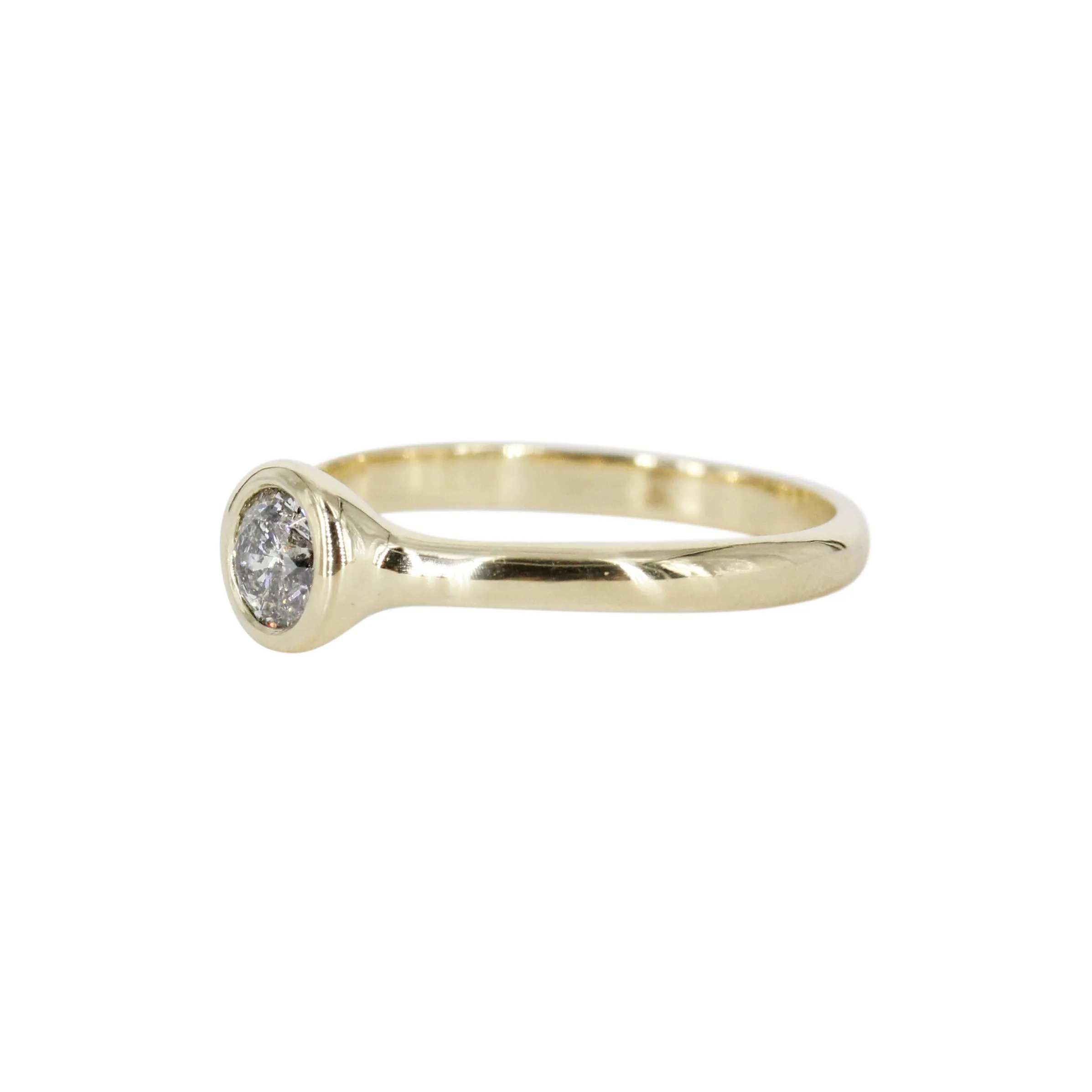 Hera Solitaire Ring