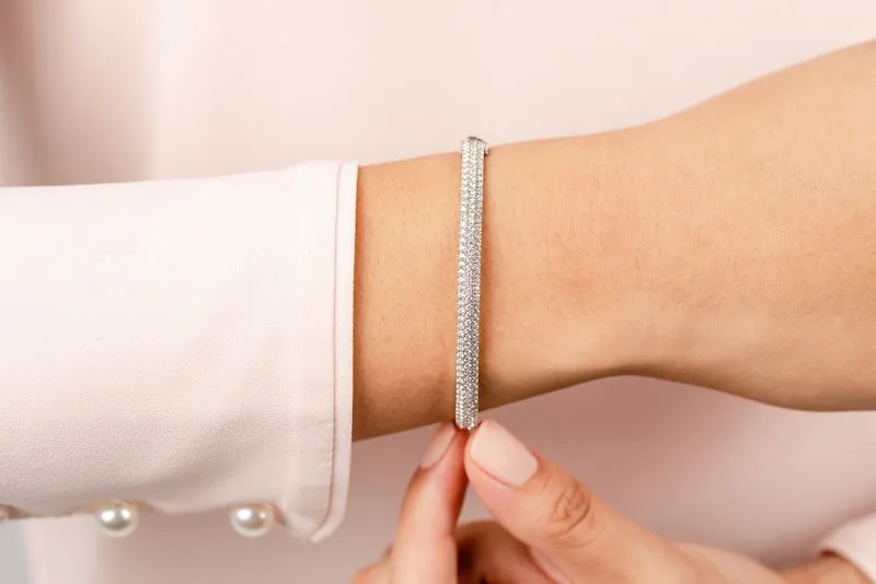Legendary Curved Lab-Grown Diamond Bangle with 0.50 ct.(finished) 3mm, 4.2mm