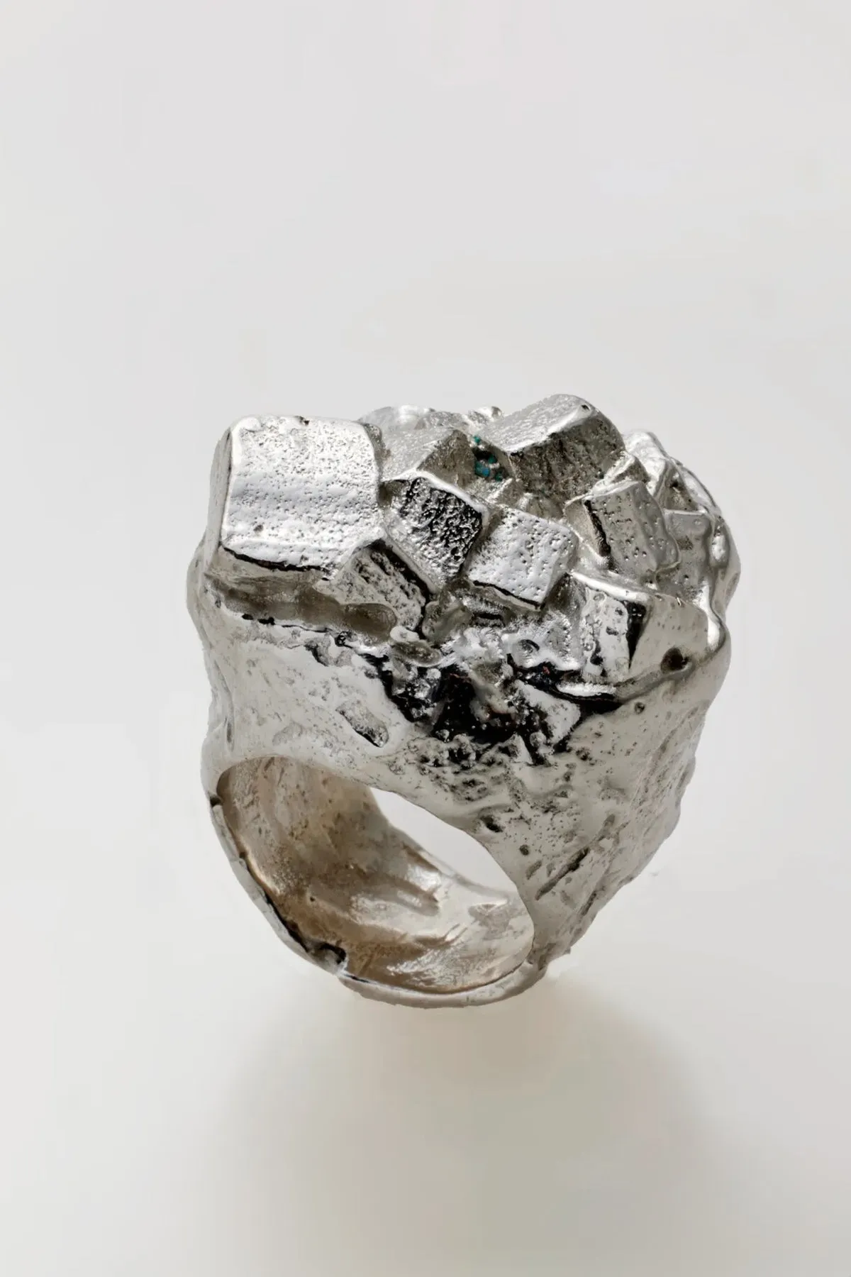 MARIE-ALEXANDRINE YVERNAULT | PYIA SILVER RING