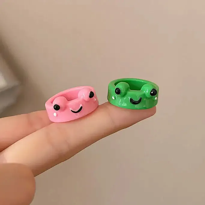 Matching Frog Couple Rings for a Cute Connection