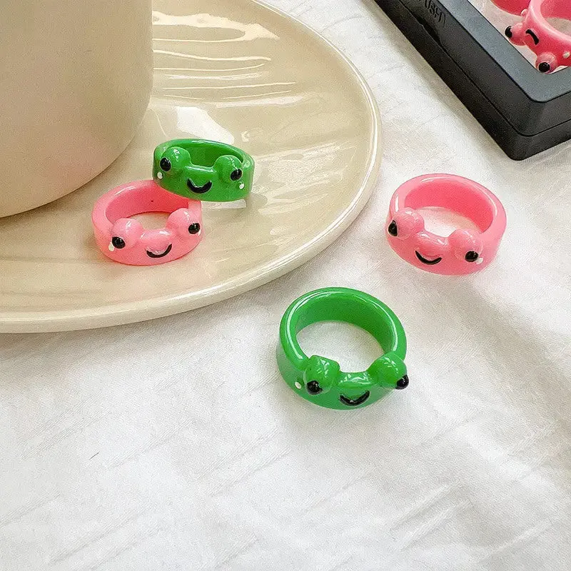 Matching Frog Couple Rings for a Cute Connection