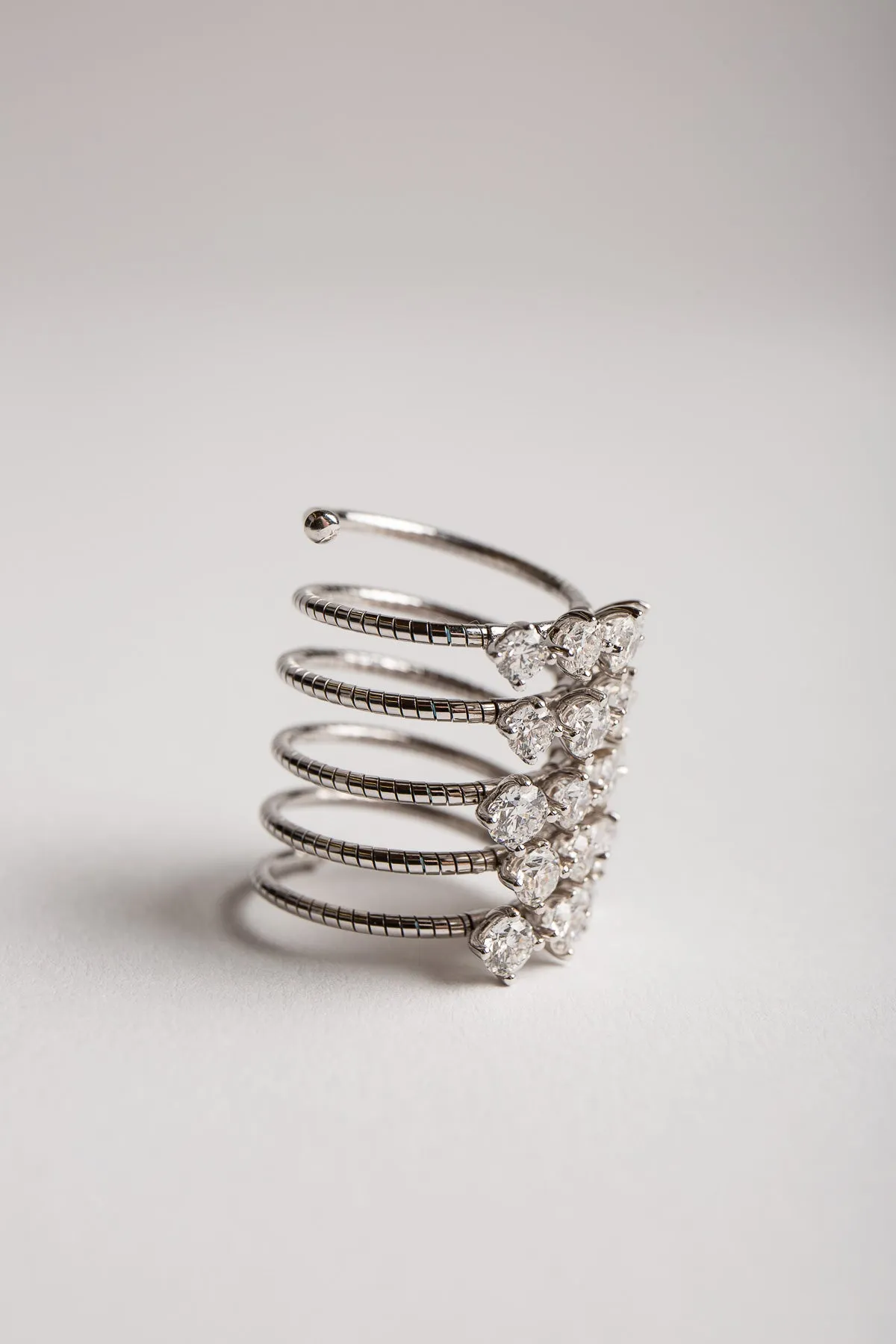 MATTIA CIELO | WHITE GOLD DIAMOND SPIRAL RING