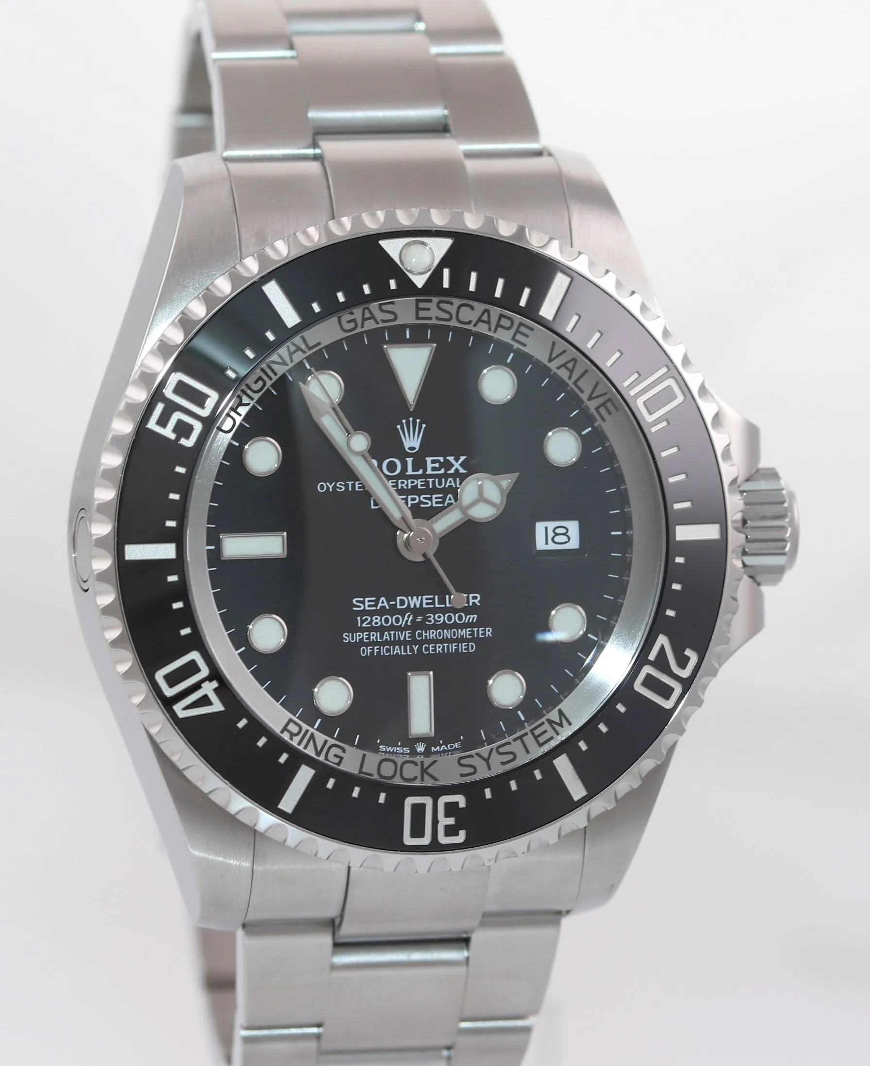 MINT 2022 Rolex Sea-Dweller Deepsea Black 126660 44mm Steel Watch Box