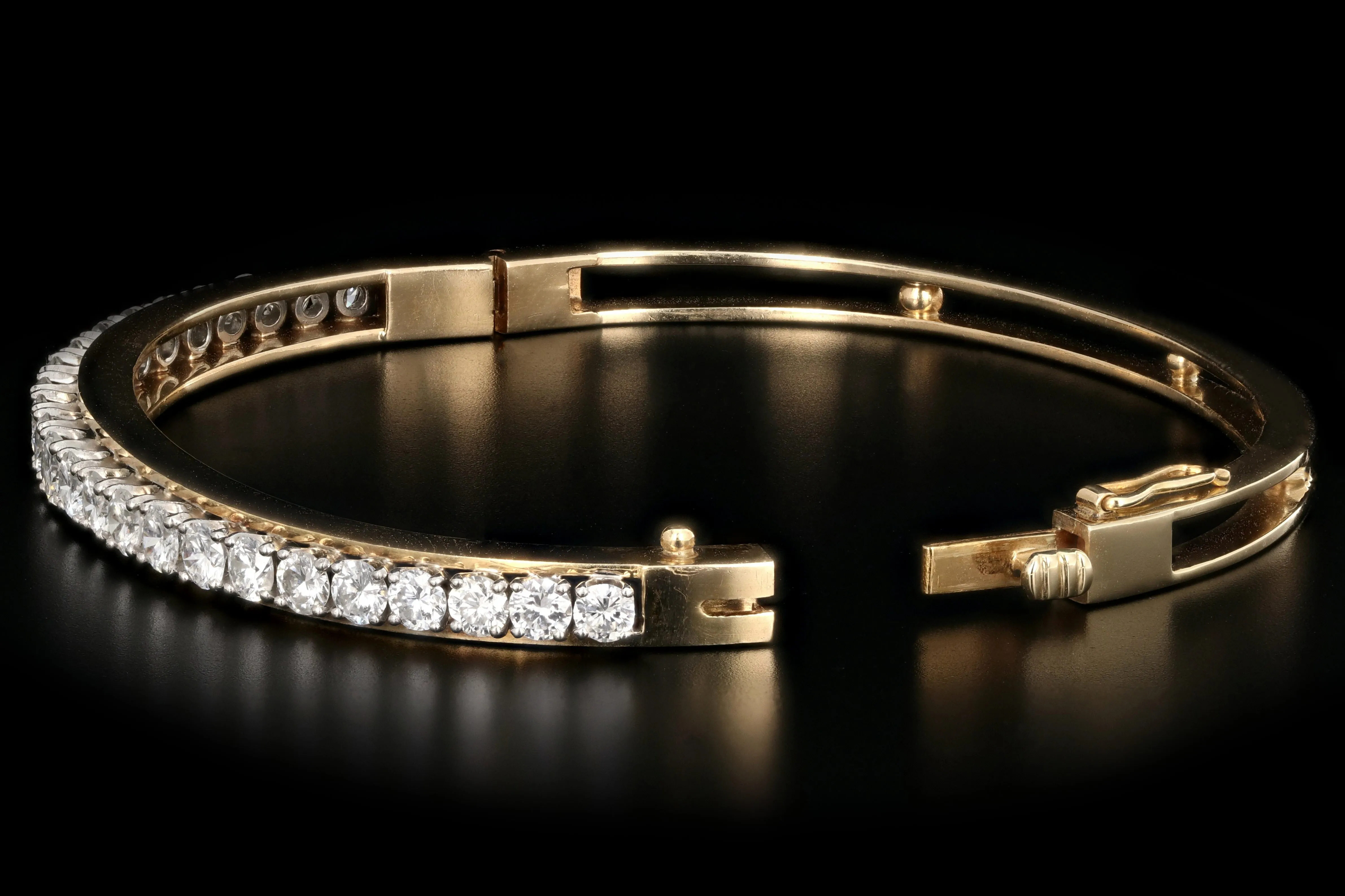 Modern 14K Yellow Gold 3.5CTW Diamond Bangle