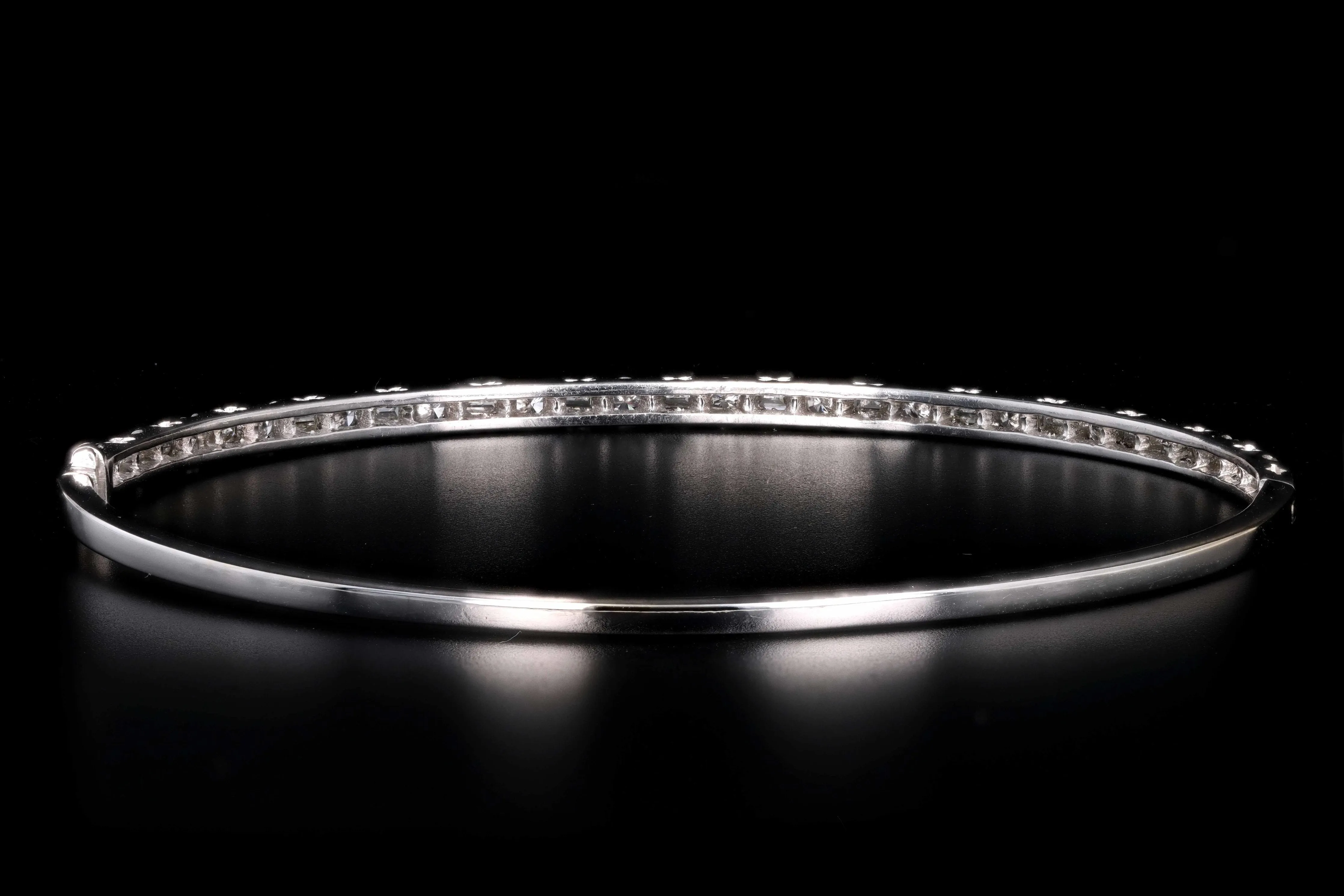 Modern 18K White Gold 1.5 Carat Total Round Brilliant and Baguette Cut Diamond Bangle