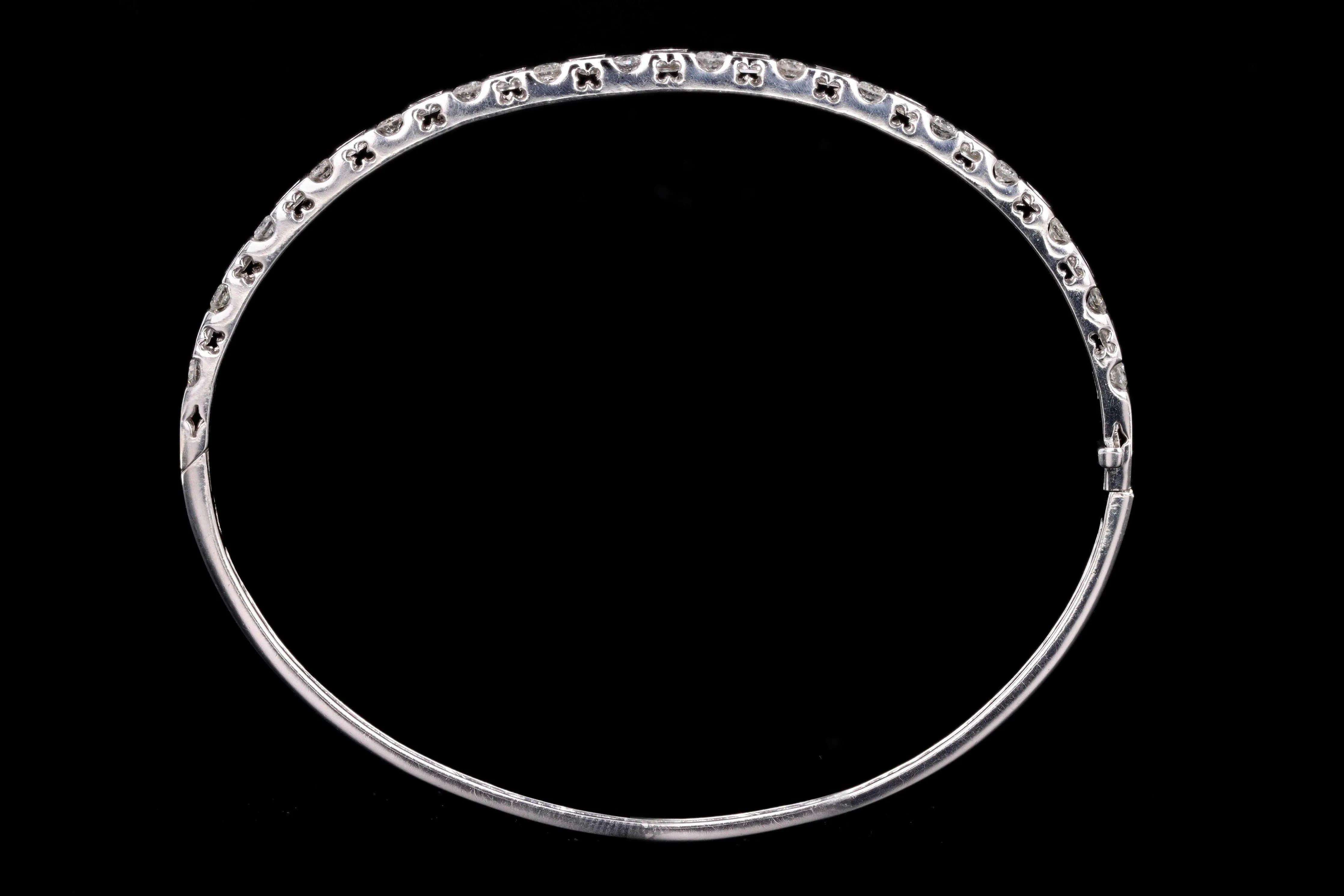 Modern 18K White Gold 1.5 Carat Total Round Brilliant and Baguette Cut Diamond Bangle