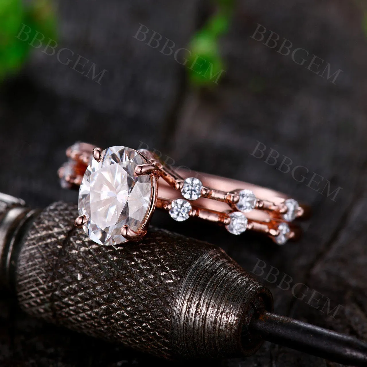 Moissanite Bridal Set 1.5CT Oval Cut Moissanite Engagement Ring Curved Wedding Band