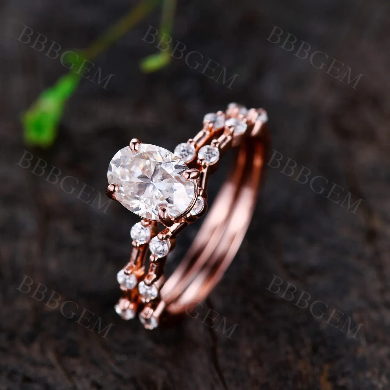 Moissanite Bridal Set 1.5CT Oval Cut Moissanite Engagement Ring Curved Wedding Band