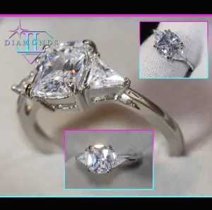 Oval Cut Diamond Engagement Ring | Womens Engagement Rings