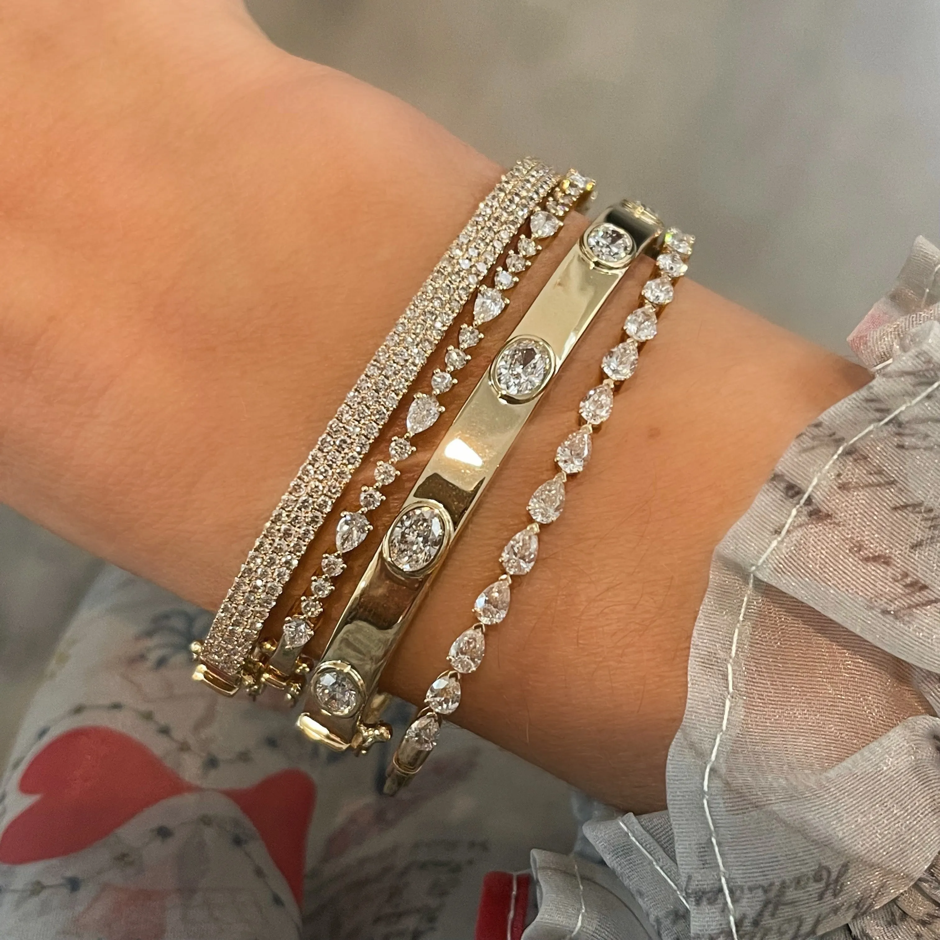Round & Pear Shape Diamond Bracelet