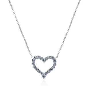 Round Cut Moissanite Diamond Heart-shaped Necklace