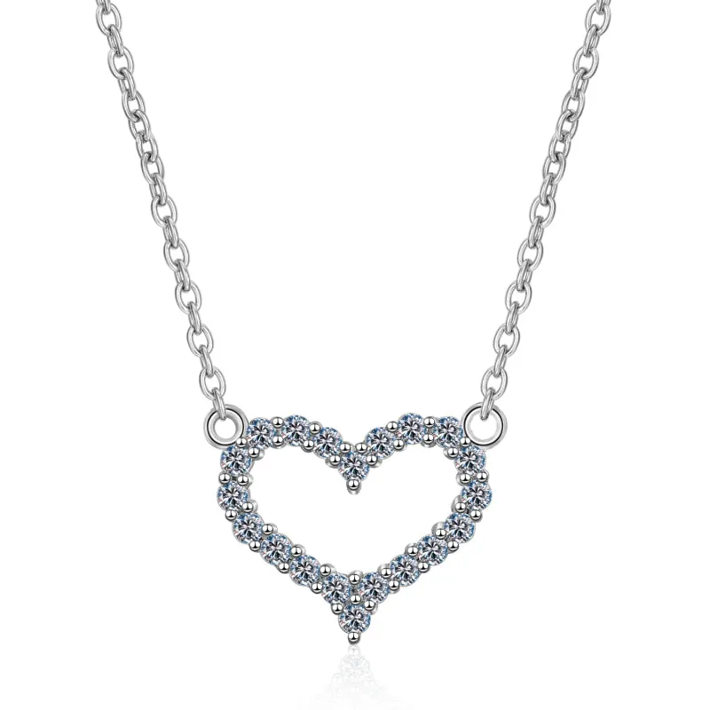 Round Cut Moissanite Diamond Heart-shaped Necklace