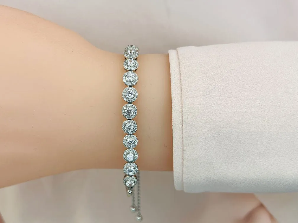 Round Halo Adjustable Diamond Bracelet with 2.04 ct.(finished) 1mm, 3.2mm