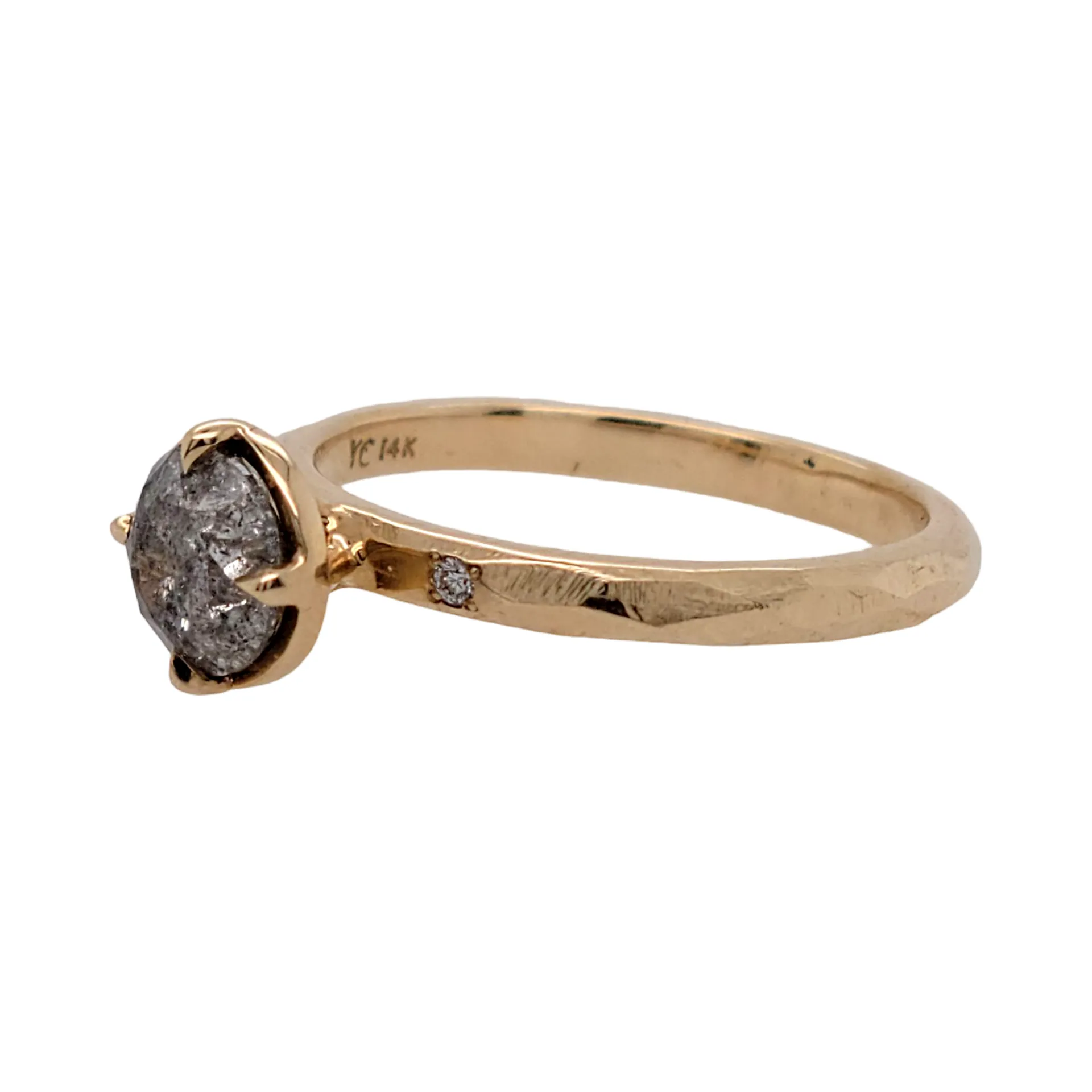 Round The World - Round Brilliant Cut Diamond Ring