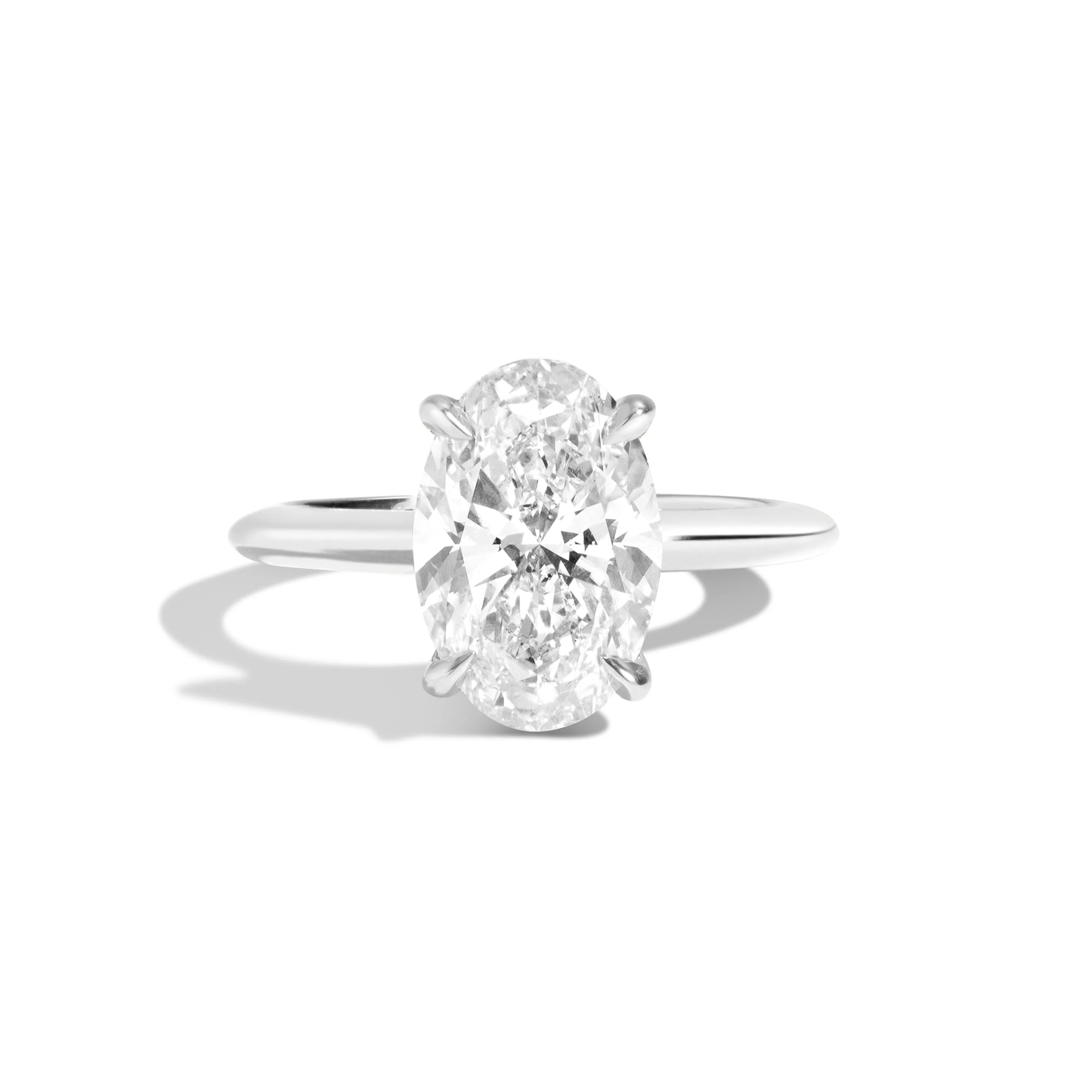 Signature Rail-less Oval Engagement Ring
