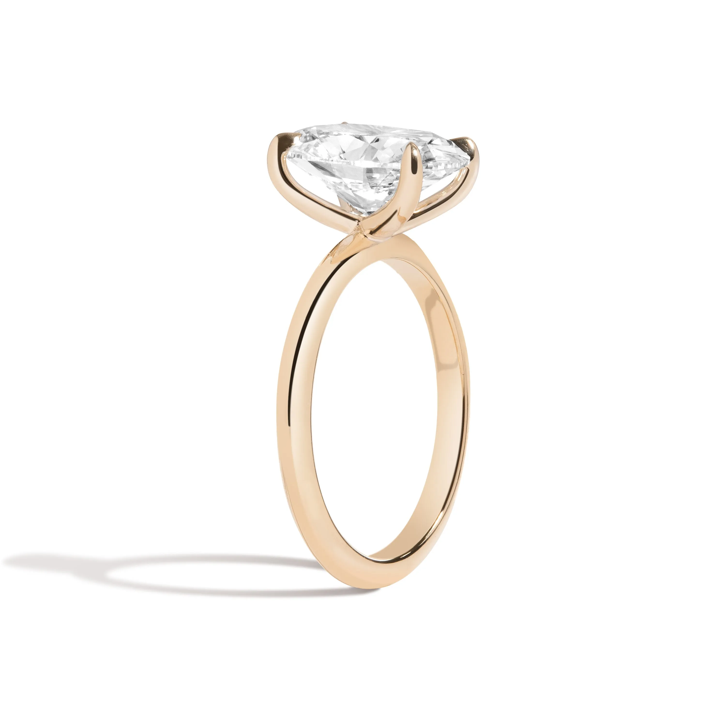 Signature Rail-less Oval Engagement Ring