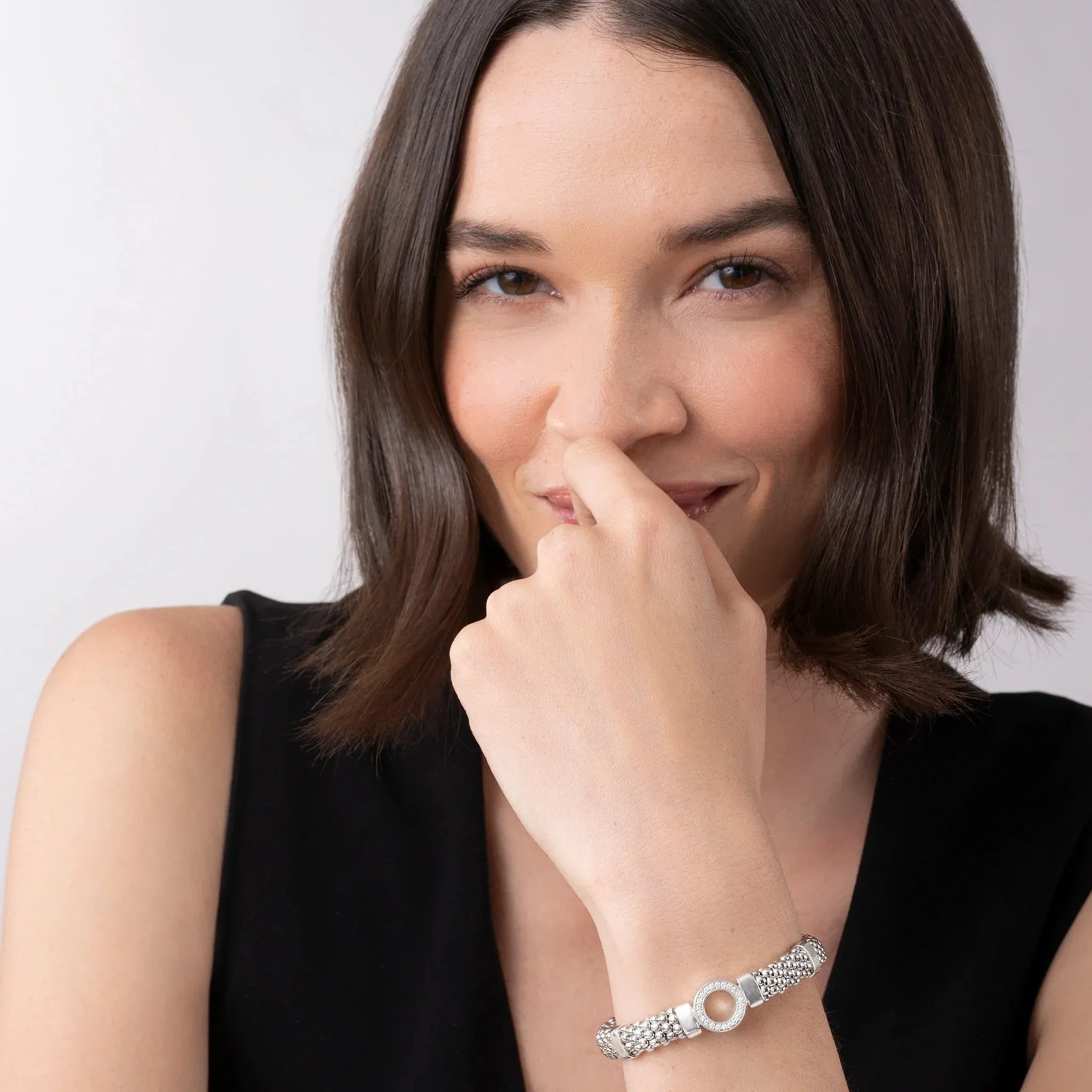 Single Station Diamond Circle Caviar Bracelet | 9mm