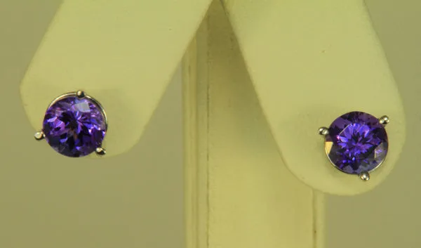 Tanzanite Earrings in 14 kt.White Gold Weigh 1.60 ct. Total Weight