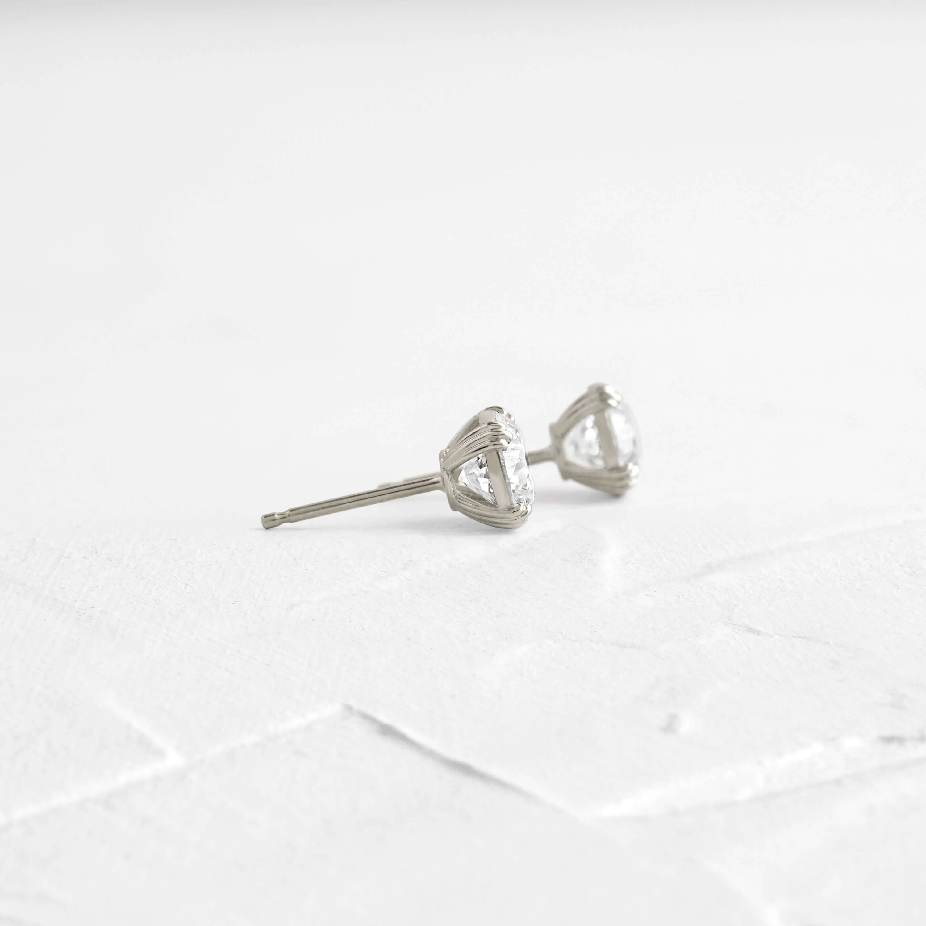 Threaded Studs, Round Cut
