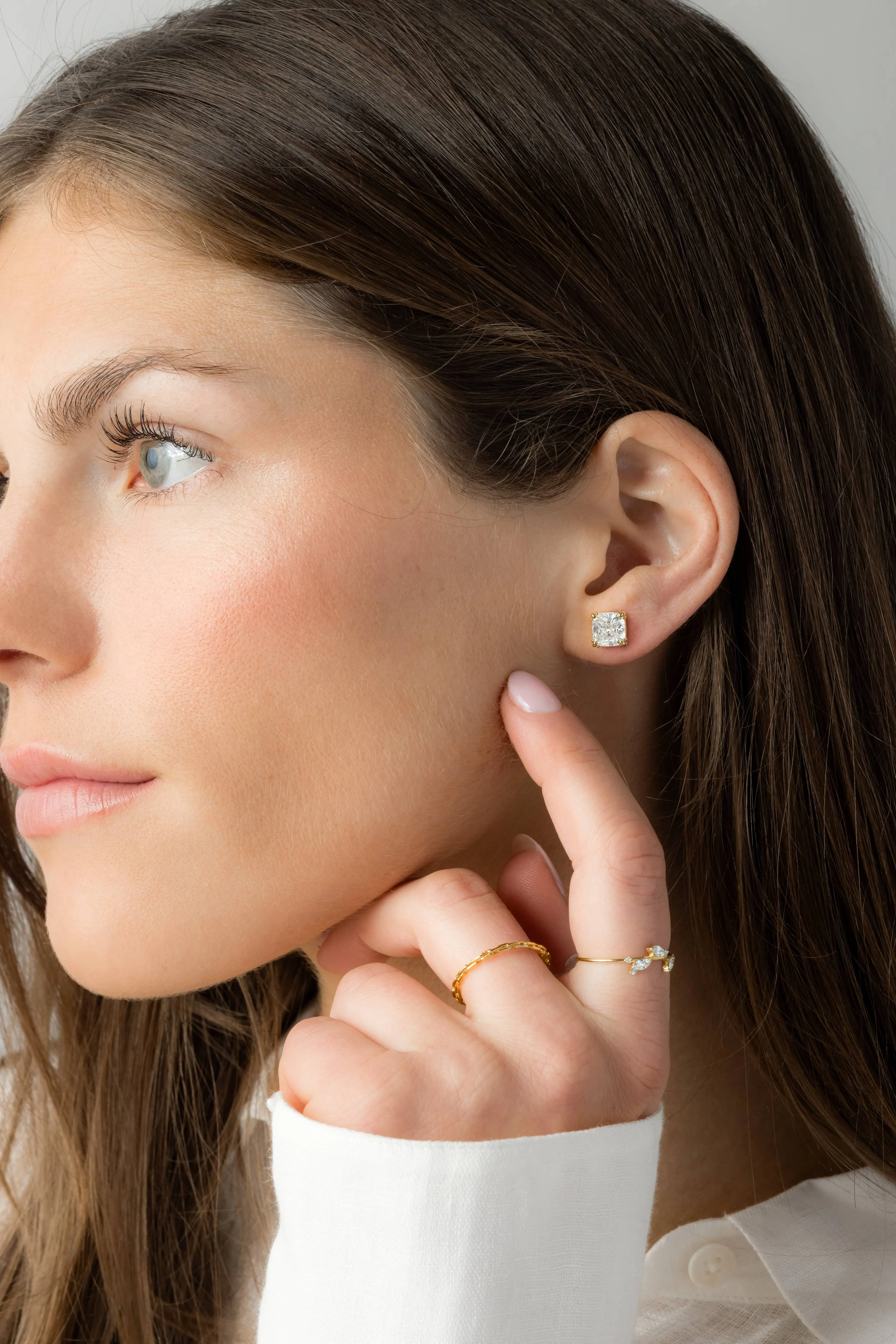 Threaded Studs, Square Cushion Cut
