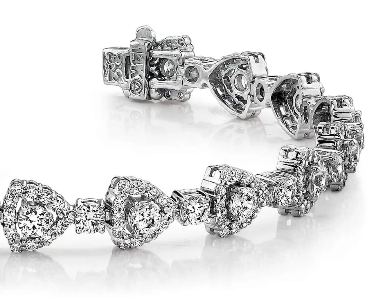 Triangular Diamond Link Diamond Bracelet with 6.27 ct.(finished) 1.3mm, 3mm, 3.2mm