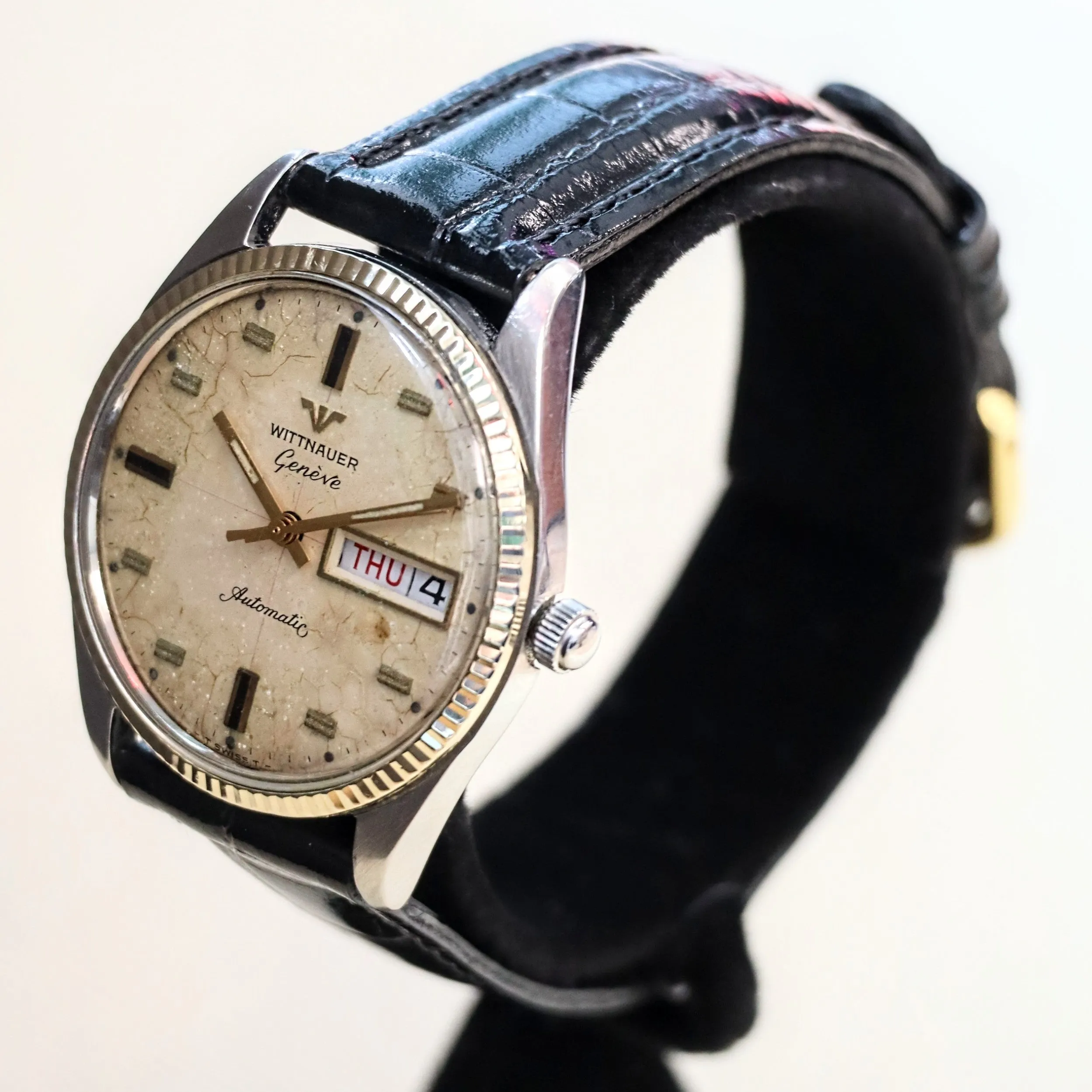 Vintage WITTNAUER Automatic Watch 17 Jewels D11KAS-1 Day/Date Wristwatch 10K Gold Cap