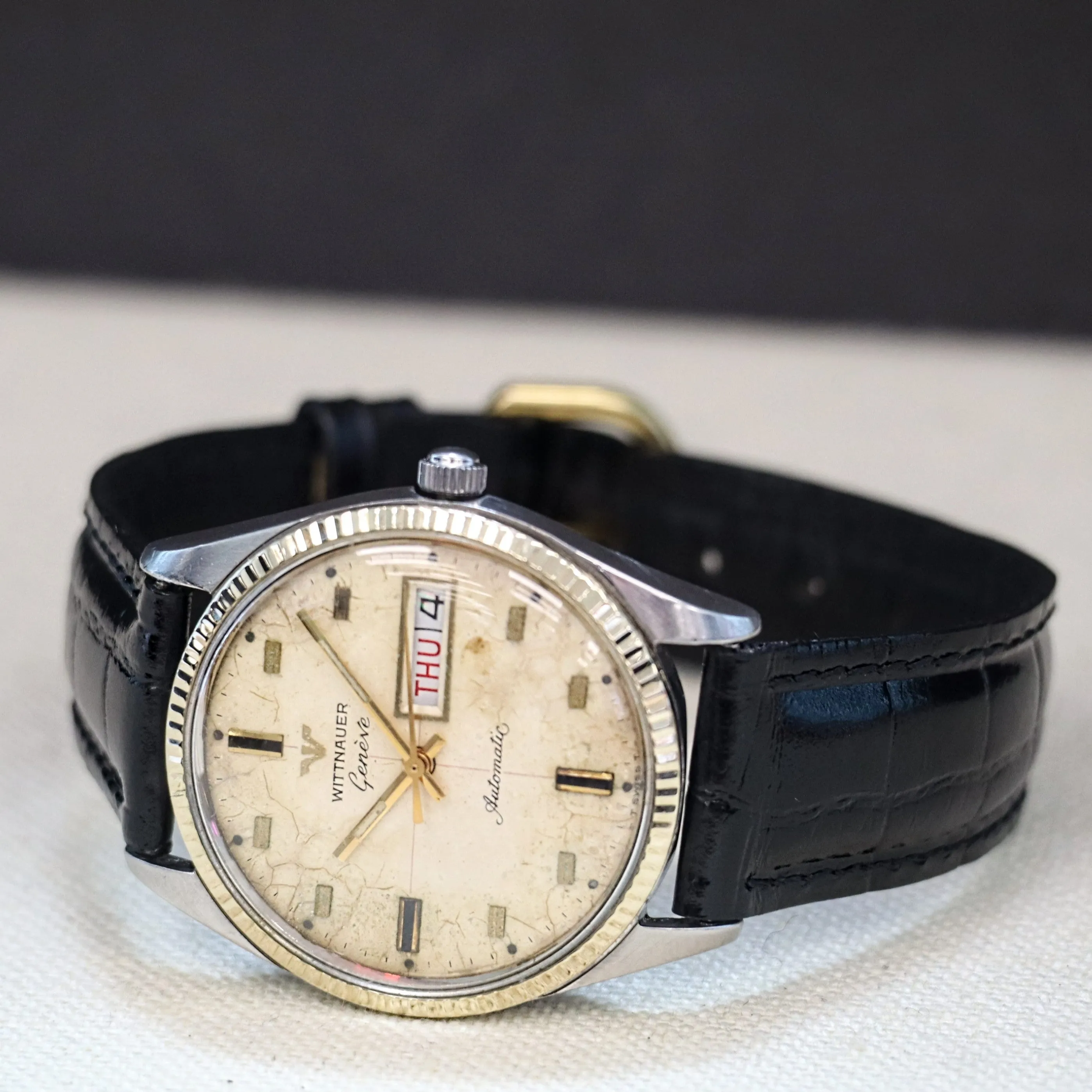 Vintage WITTNAUER Automatic Watch 17 Jewels D11KAS-1 Day/Date Wristwatch 10K Gold Cap
