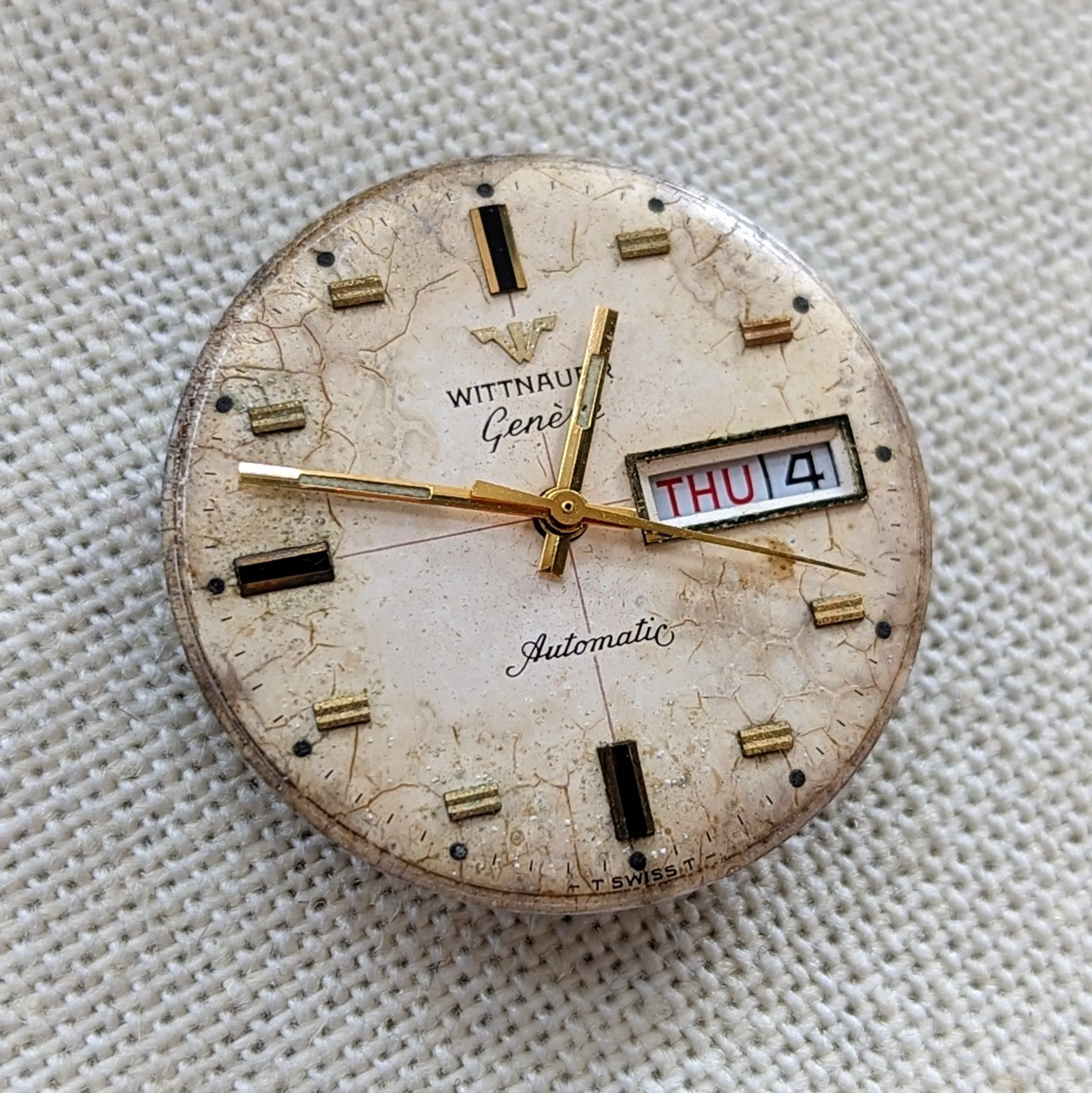 Vintage WITTNAUER Automatic Watch 17 Jewels D11KAS-1 Day/Date Wristwatch 10K Gold Cap