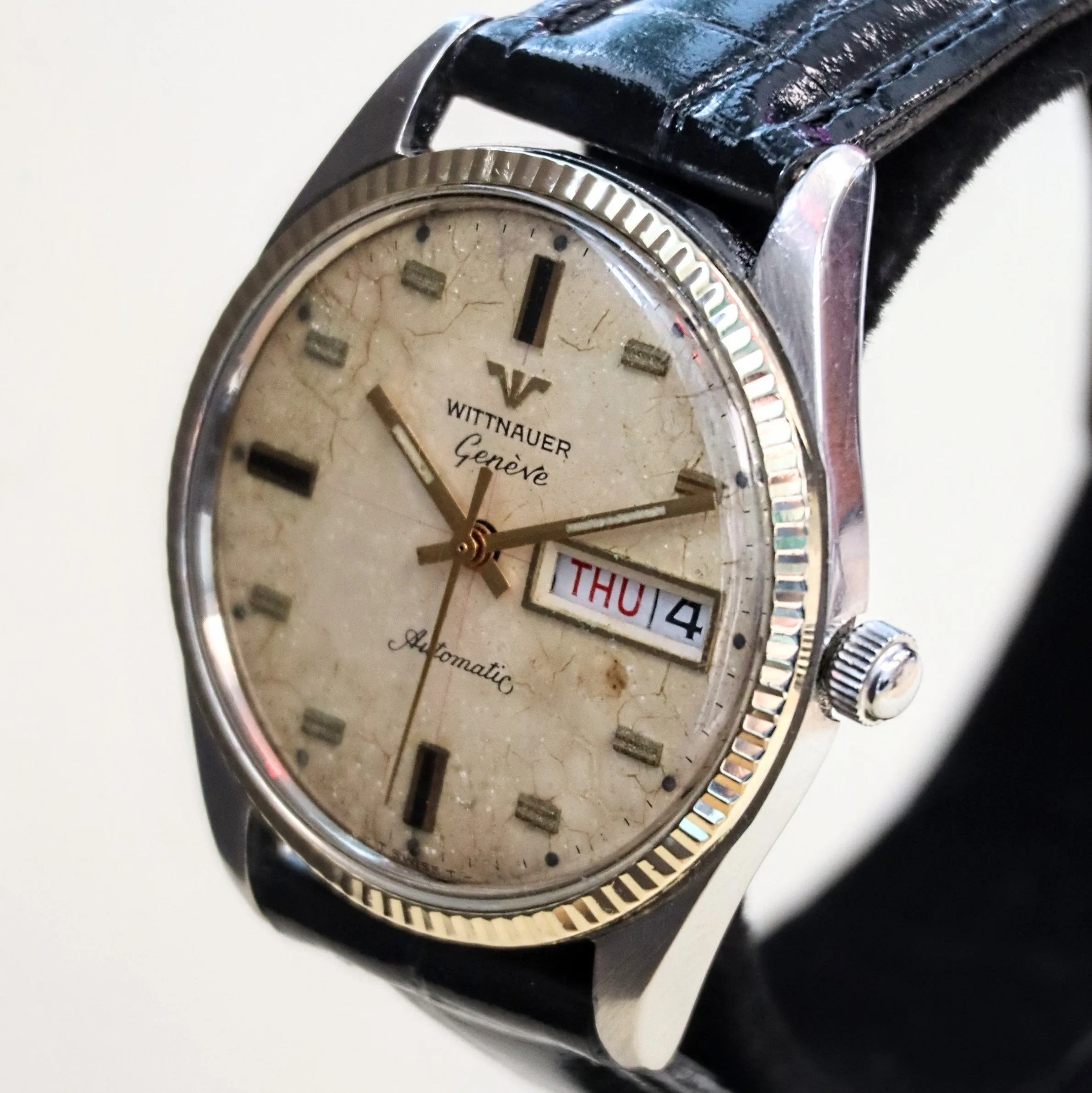 Vintage WITTNAUER Automatic Watch 17 Jewels D11KAS-1 Day/Date Wristwatch 10K Gold Cap