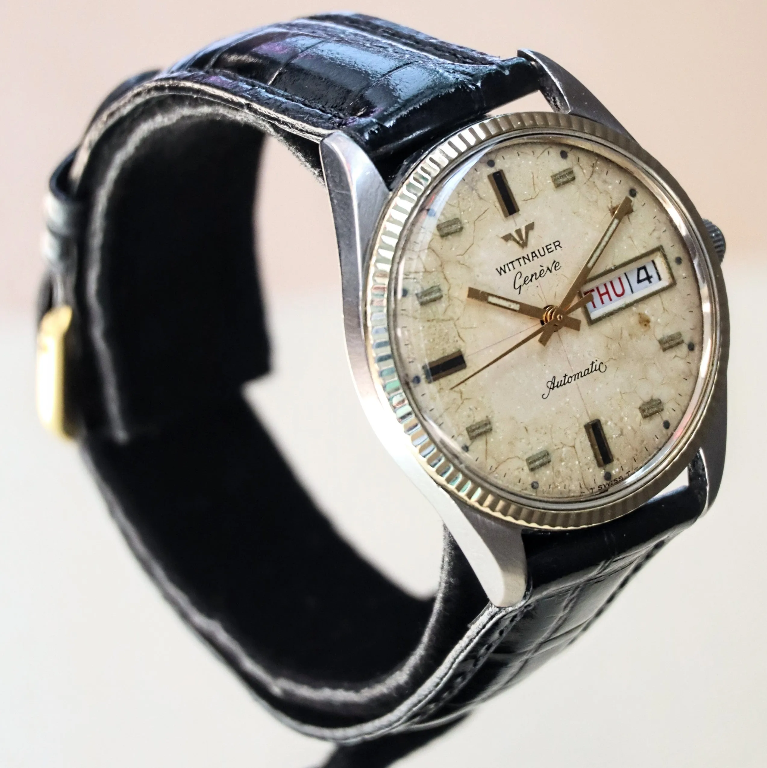 Vintage WITTNAUER Automatic Watch 17 Jewels D11KAS-1 Day/Date Wristwatch 10K Gold Cap