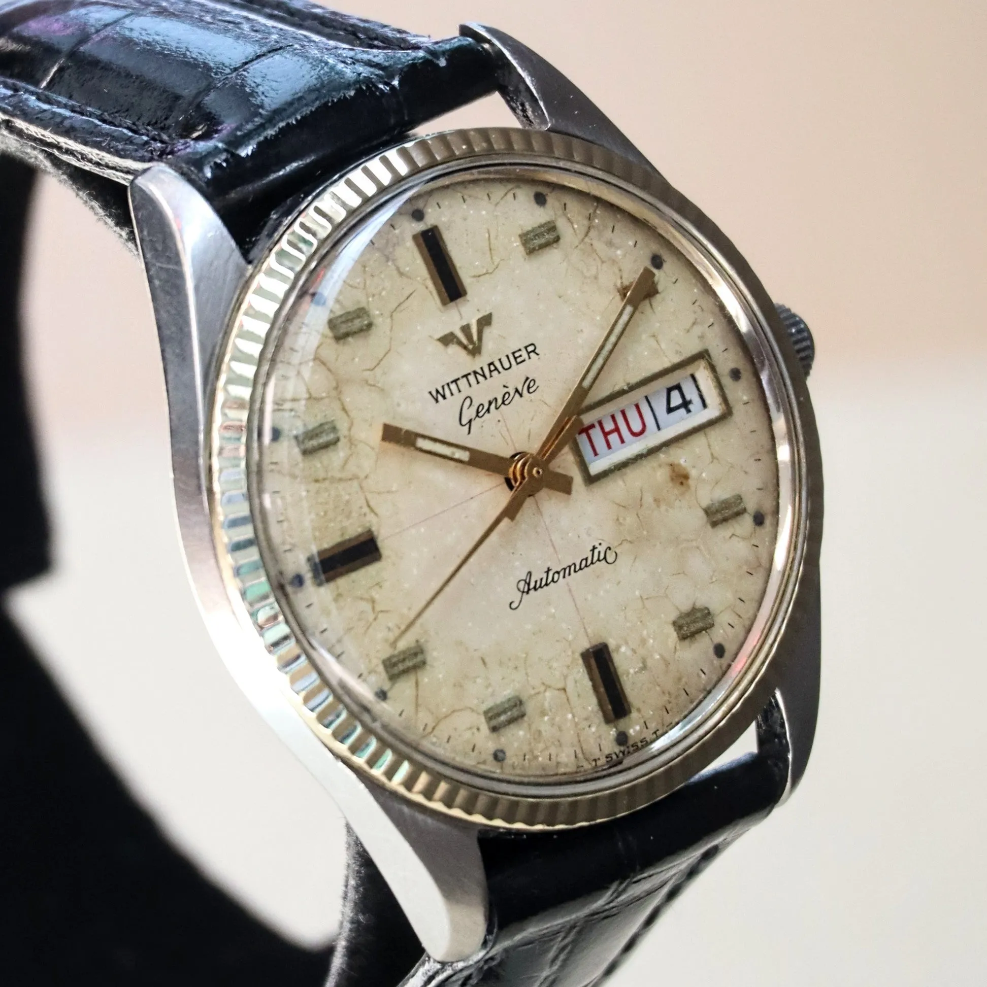 Vintage WITTNAUER Automatic Watch 17 Jewels D11KAS-1 Day/Date Wristwatch 10K Gold Cap