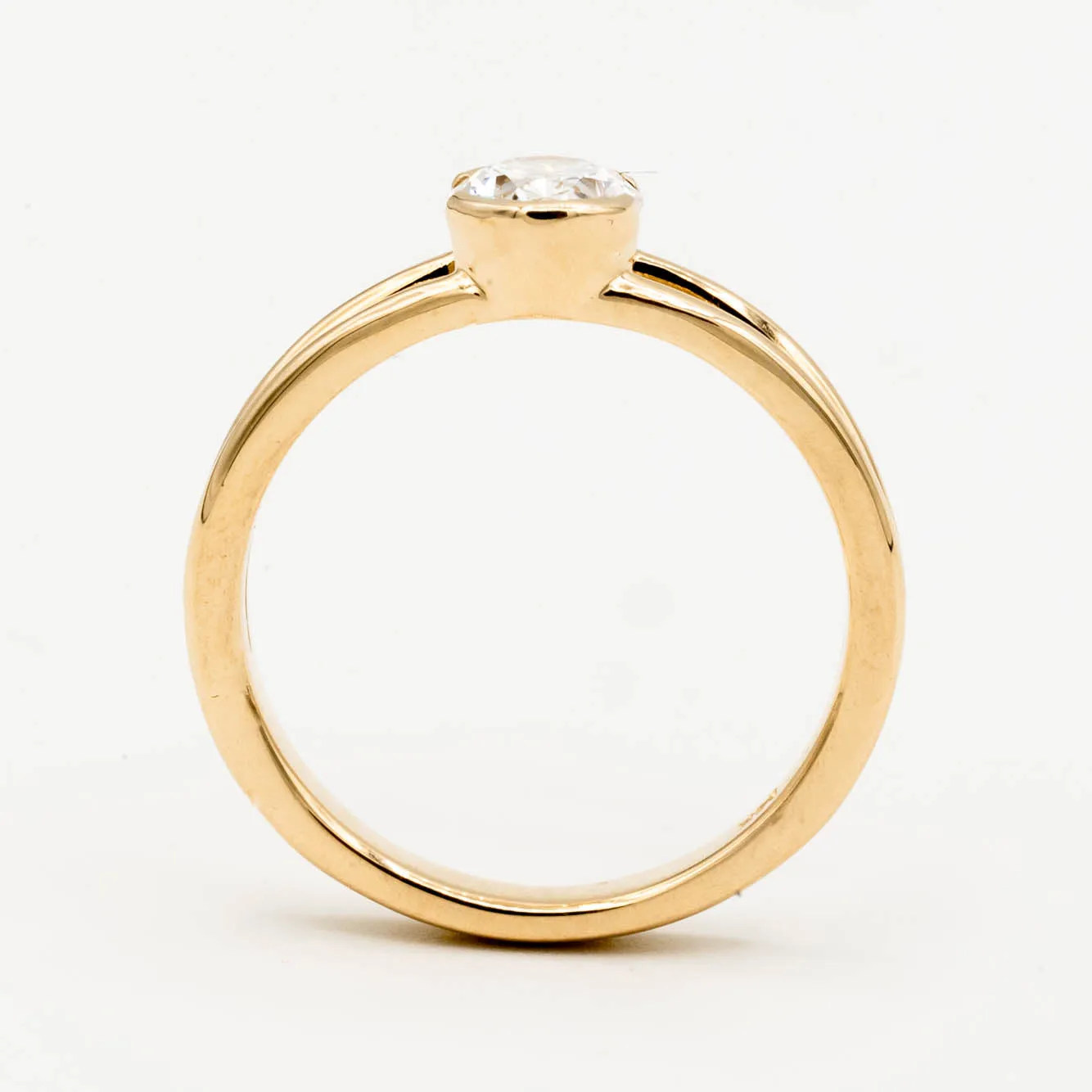 Willow Engagement Ring | 1.01ct Oval Lab-Grown Diamond | 14k Yellow Gold