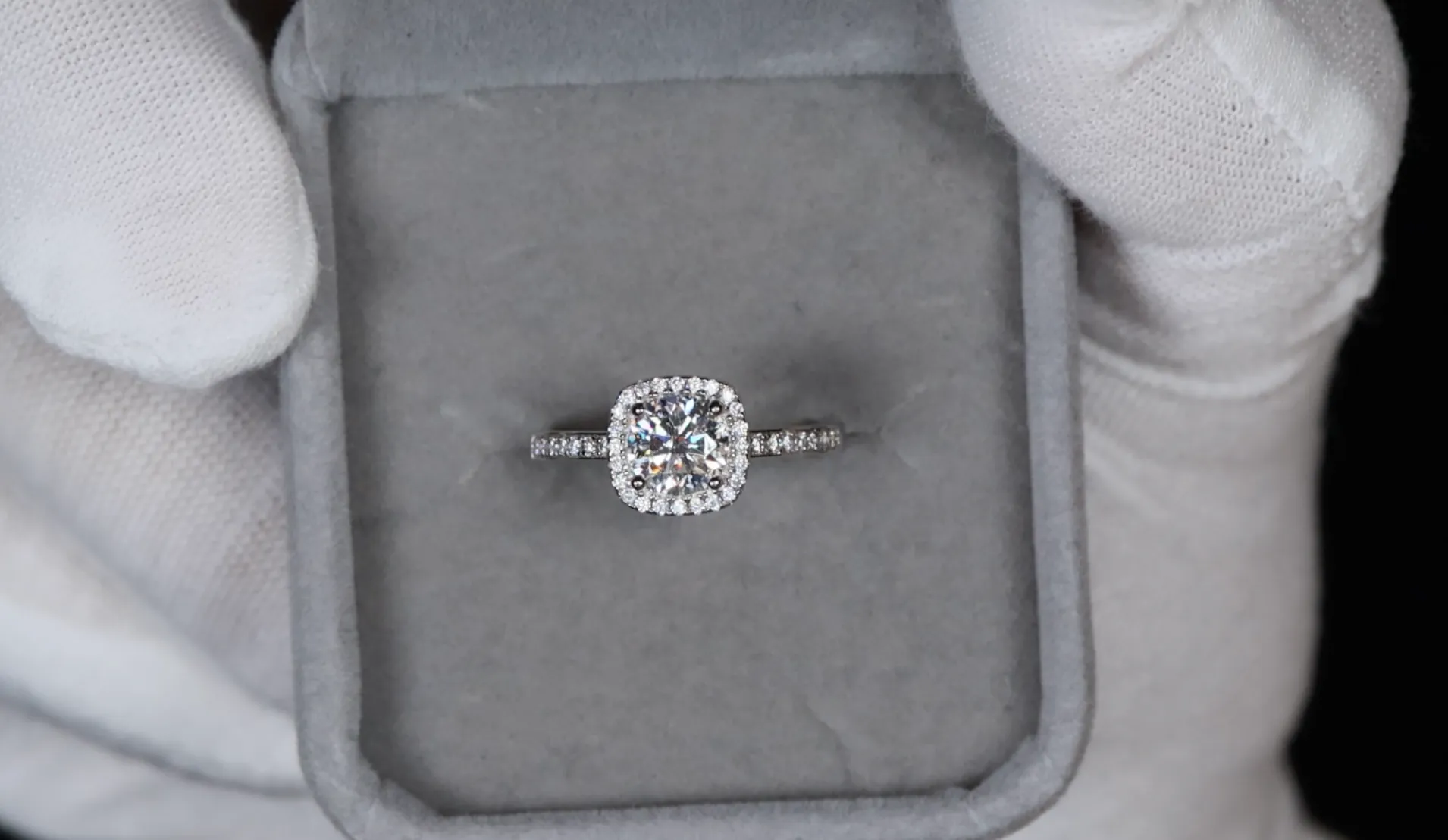 Womens Moissanite Diamond Engagement Ring | Moissanite Engagement Rings