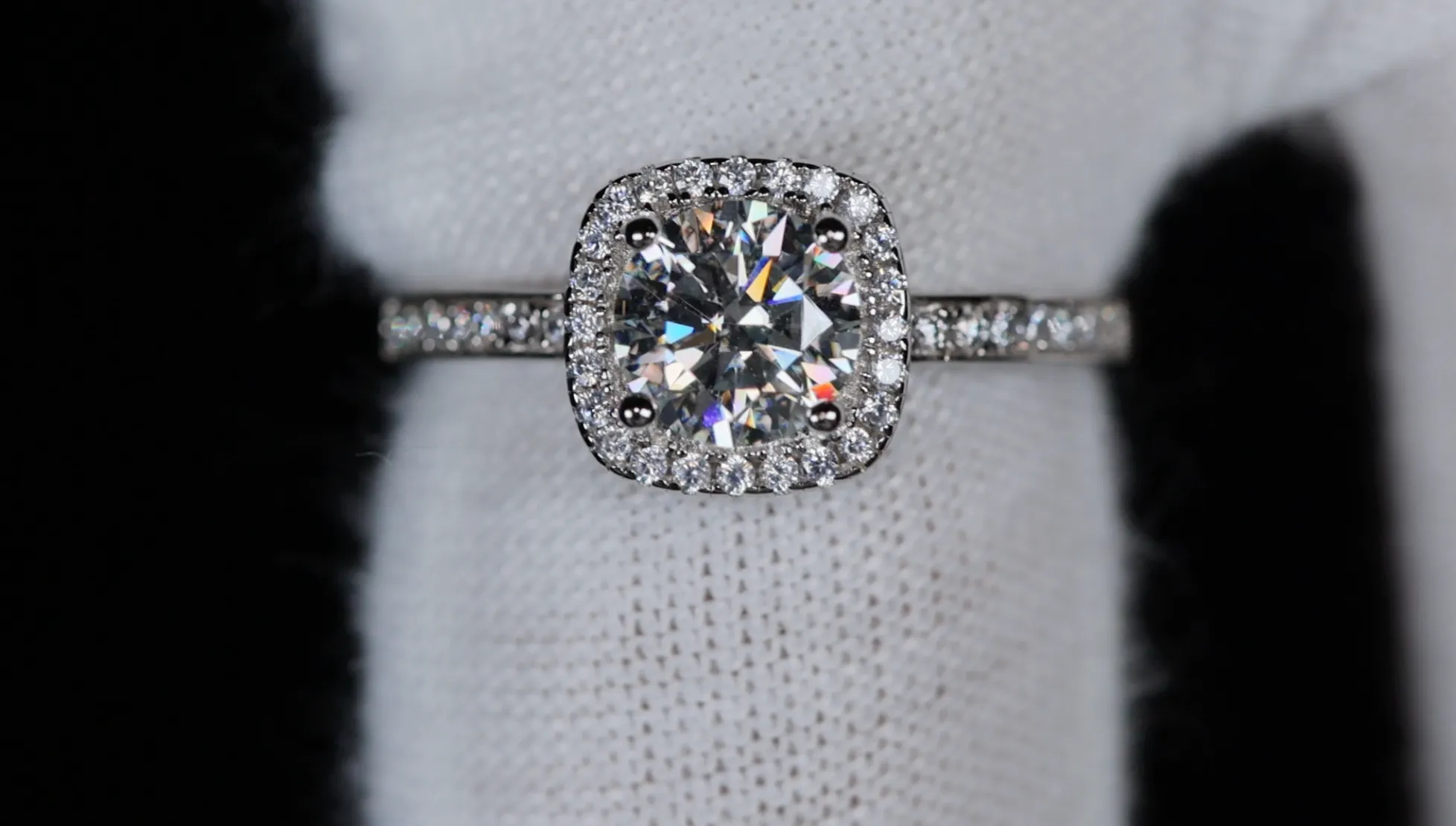 Womens Moissanite Diamond Engagement Ring | Moissanite Engagement Rings