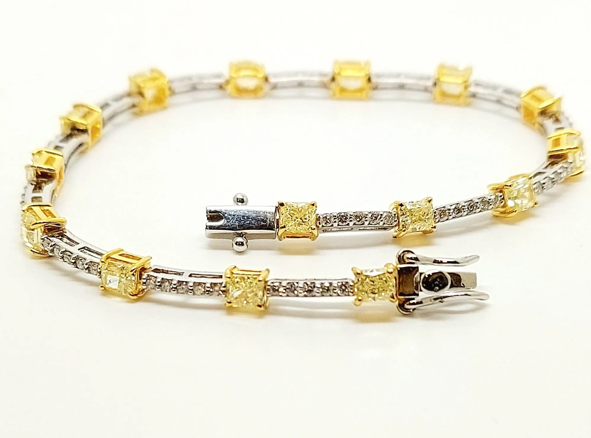 YELLOW AND WHITE DIAMOND HOT-CAKE BRACELET
